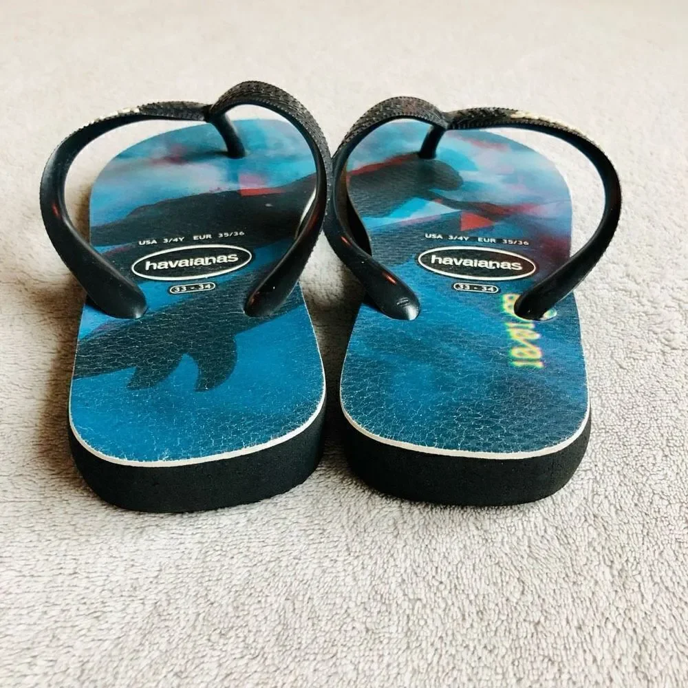Havaianas Kids Top Photo Print Surfer Graphic Flip Flops
